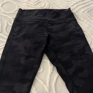 Wunder Under High Rise Tight* 25- Full on Luxtreme in camo.